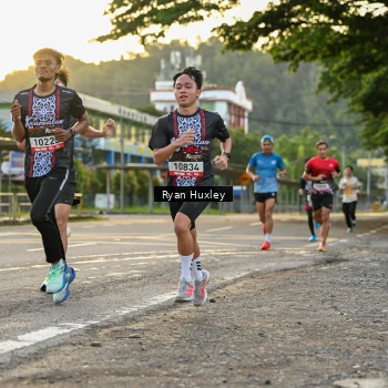 Runner Photo 1379379