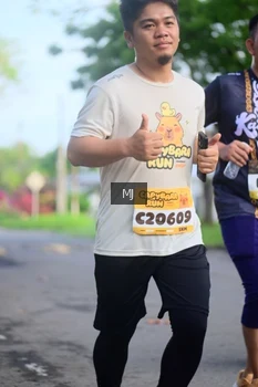 Runner Photo 1379650