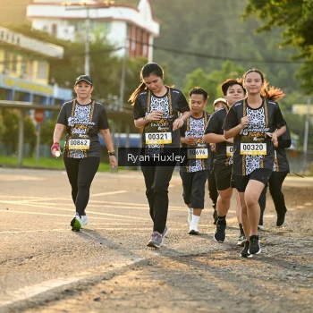 Runner Photo 1380375