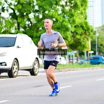Runner Photo 1380568