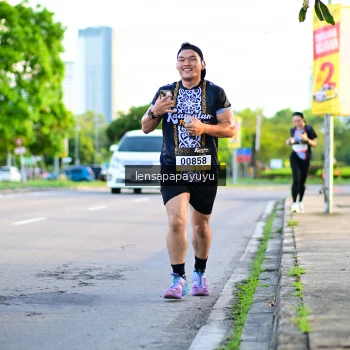 Runner Photo 1380611