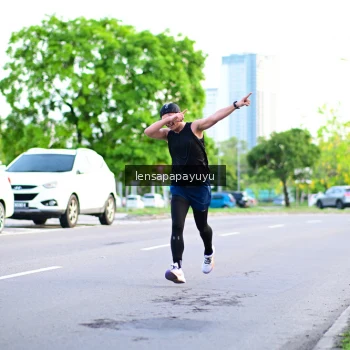 Runner Photo 1380915