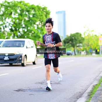Runner Photo 1380971