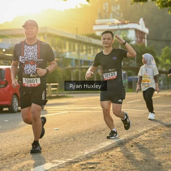 Runner Photo 1381090