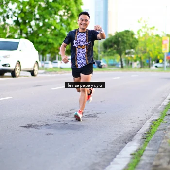 Runner Photo 1381105