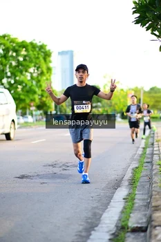 Runner Photo 1381241