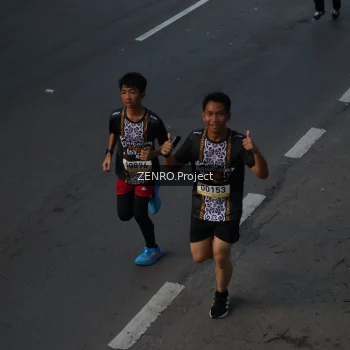 Runner Photo 1383108