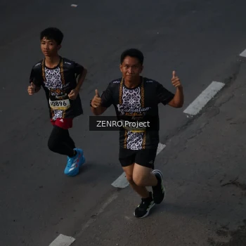 Runner Photo 1383127
