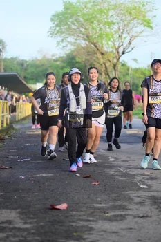 Runner Photo 1385541