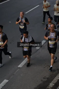Runner Photo 1386939