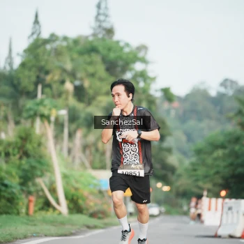 Runner Photo 1389884
