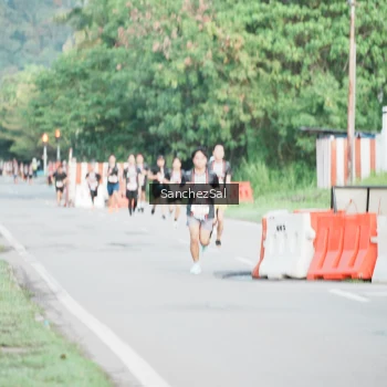 Runner Photo 1389890
