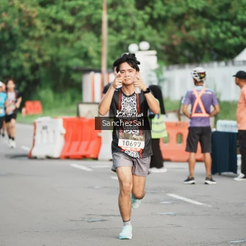 Runner Photo 1389945
