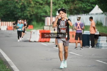 Runner Photo 1389960