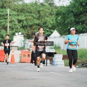 Runner Photo 1389968