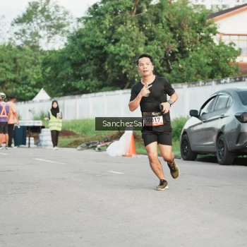 Runner Photo 1390129