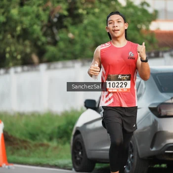 Runner Photo 1390197