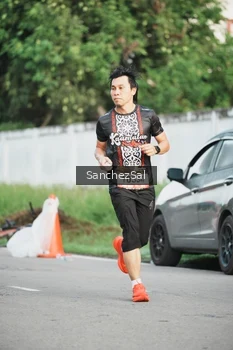 Runner Photo 1390201