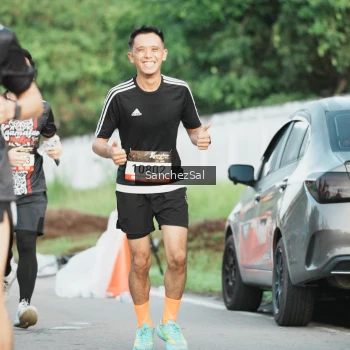 Runner Photo 1390508