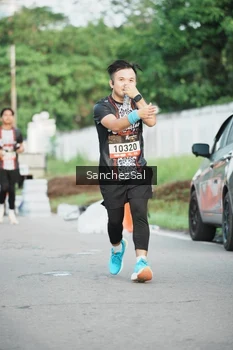 Runner Photo 1390544