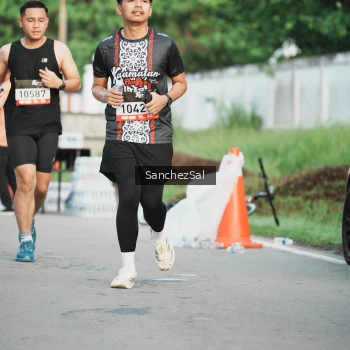 Runner Photo 1390587