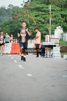 Runner Photo 1390636
