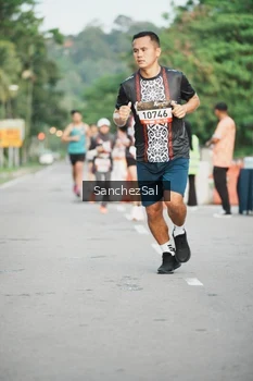 Runner Photo 1390650