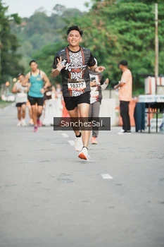 Runner Photo 1390671