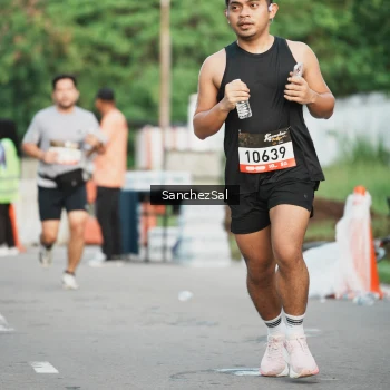 Runner Photo 1390869
