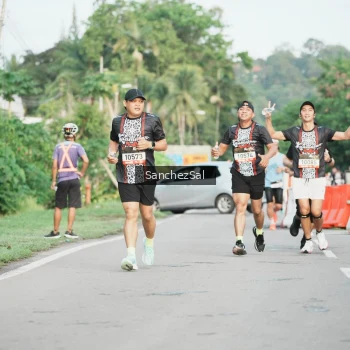 Runner Photo 1390948