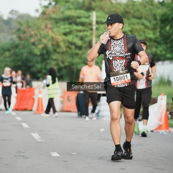 Runner Photo 1391110