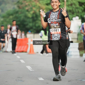Runner Photo 1391138