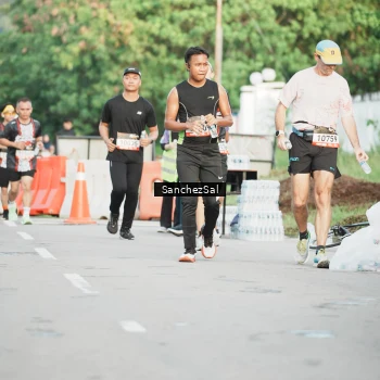 Runner Photo 1391243