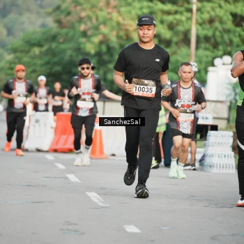 Runner Photo 1391247