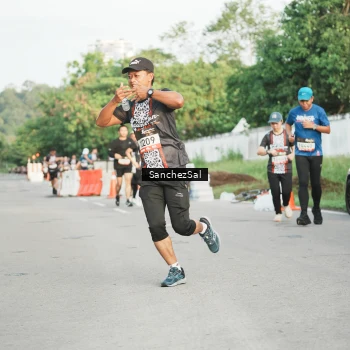 Runner Photo 1391510