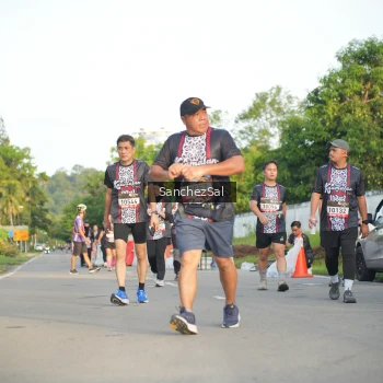 Runner Photo 1392673
