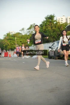 Runner Photo 1392730