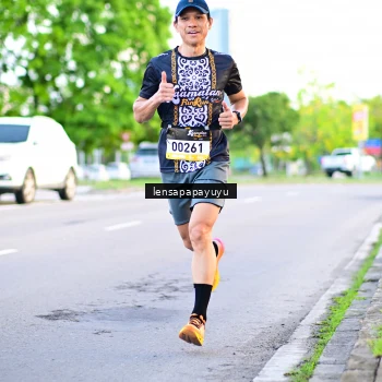 Runner Photo 1393750