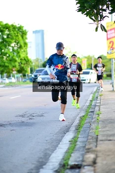 Runner Photo 1393754