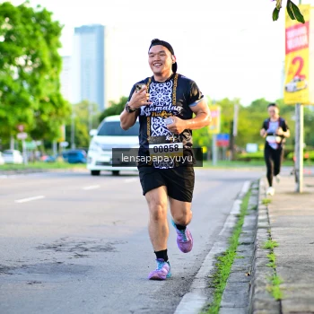 Runner Photo 1393842