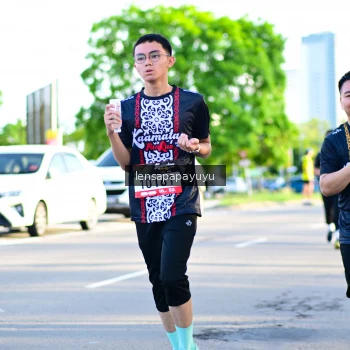 Runner Photo 1394848