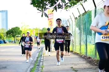Runner Photo 1394918