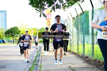 Runner Photo 1394919
