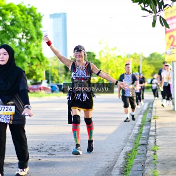 Runner Photo 1394929