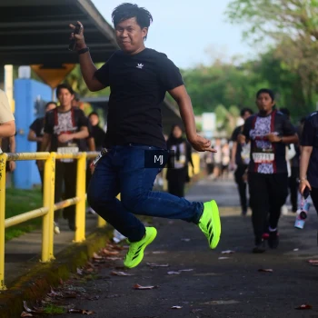 Runner Photo 1396143