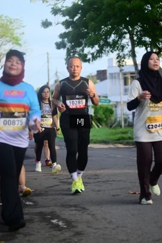 Runner Photo 1396295