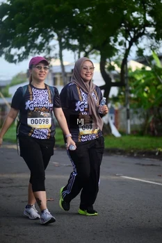 Runner Photo 1396355
