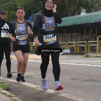 Runner Photo 1396471