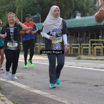 Runner Photo 1396732