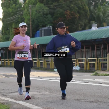 Runner Photo 1396755